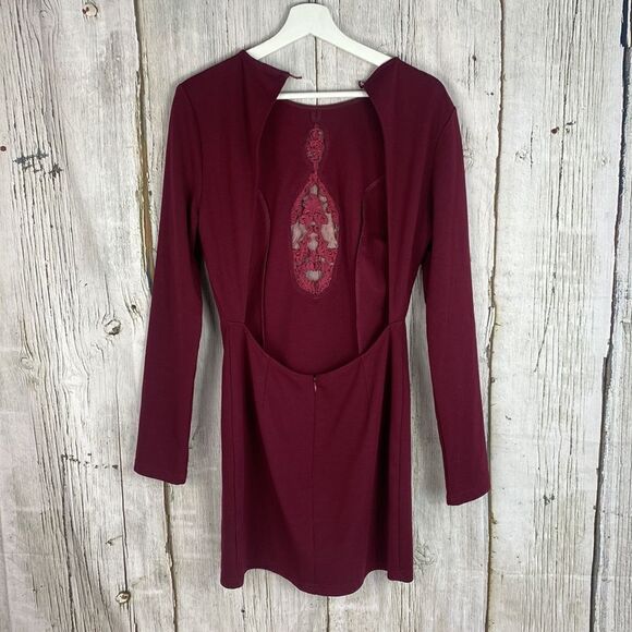 Tobi Skull Embroidered Long Sleeve Backless Sheath Dress Size Large - Picture 6 of 10